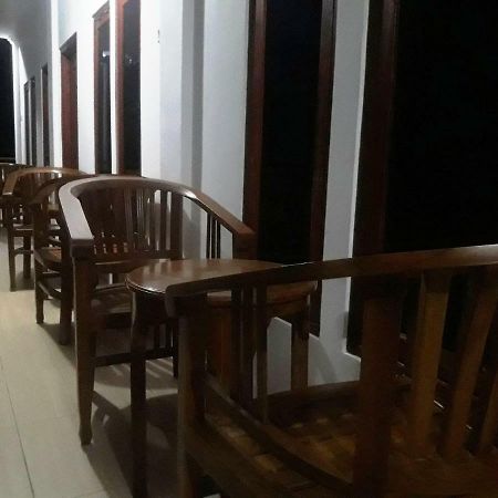 The Teuz B&B Labuan Bajo Eksteriør bilde