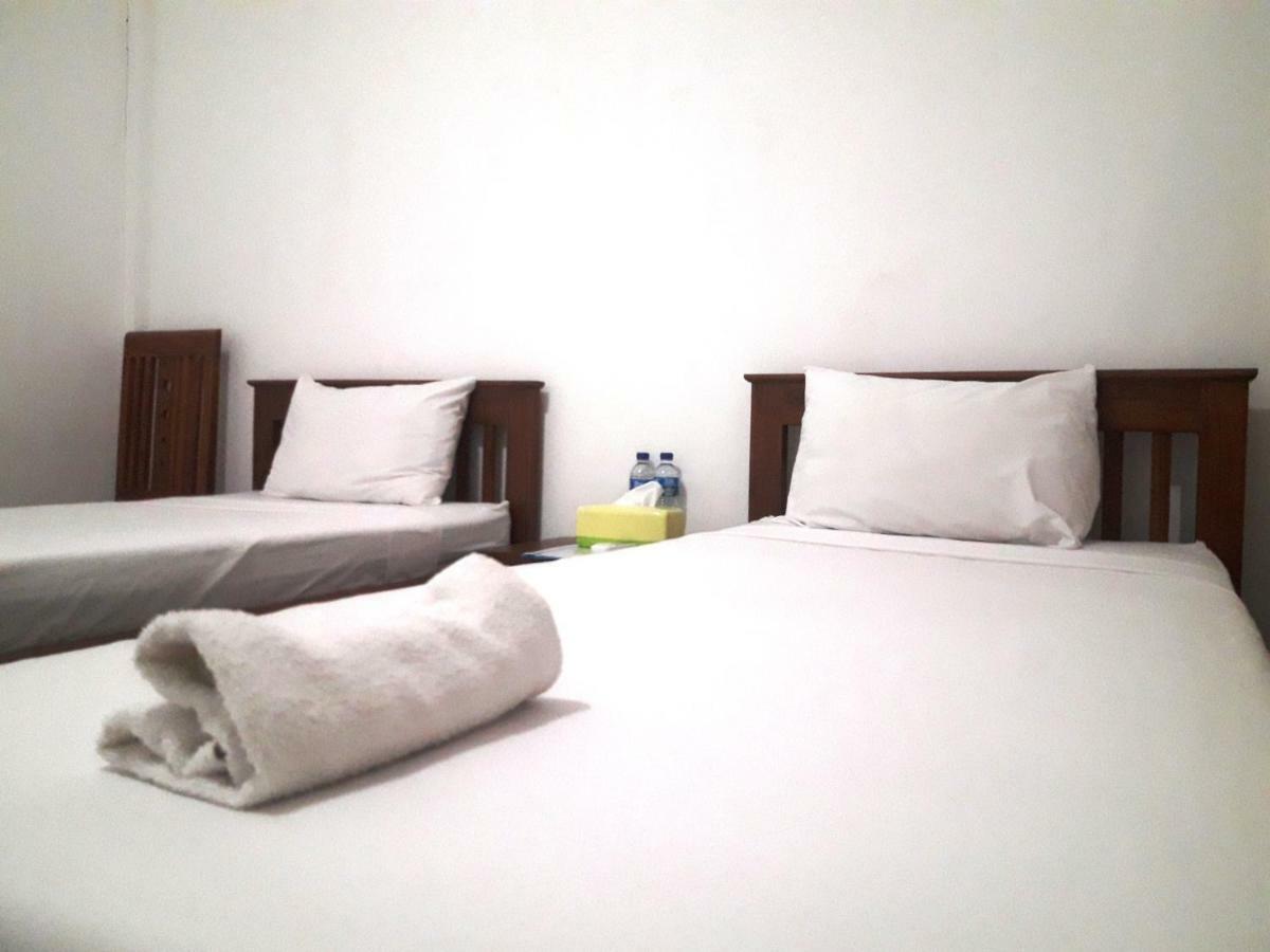 The Teuz B&B Labuan Bajo Eksteriør bilde