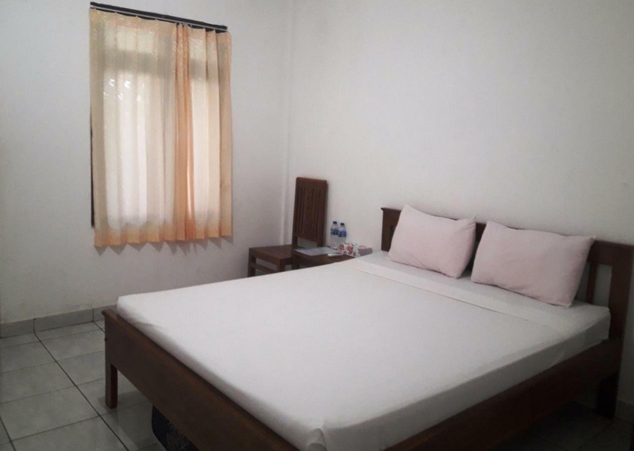 The Teuz B&B Labuan Bajo Eksteriør bilde