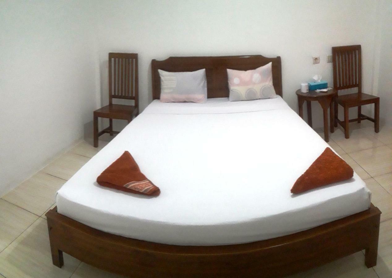 The Teuz B&B Labuan Bajo Eksteriør bilde