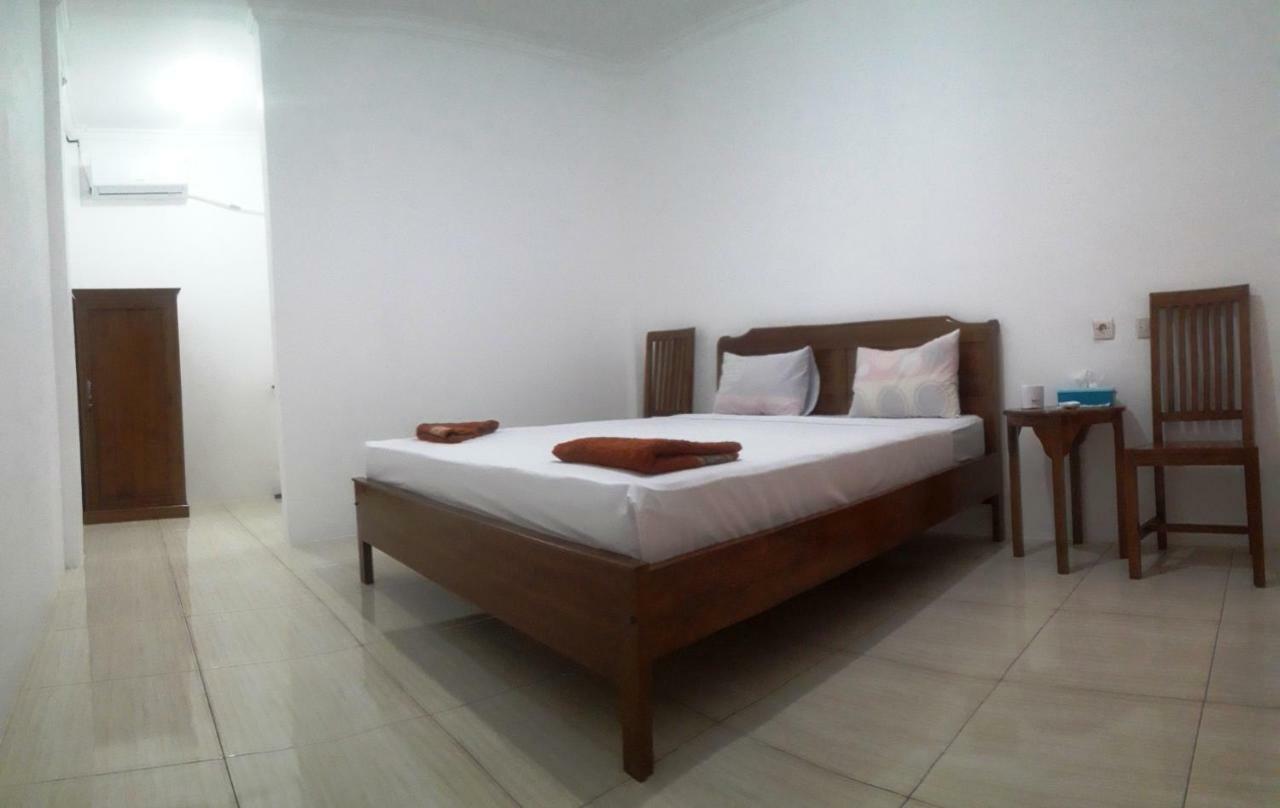 The Teuz B&B Labuan Bajo Eksteriør bilde