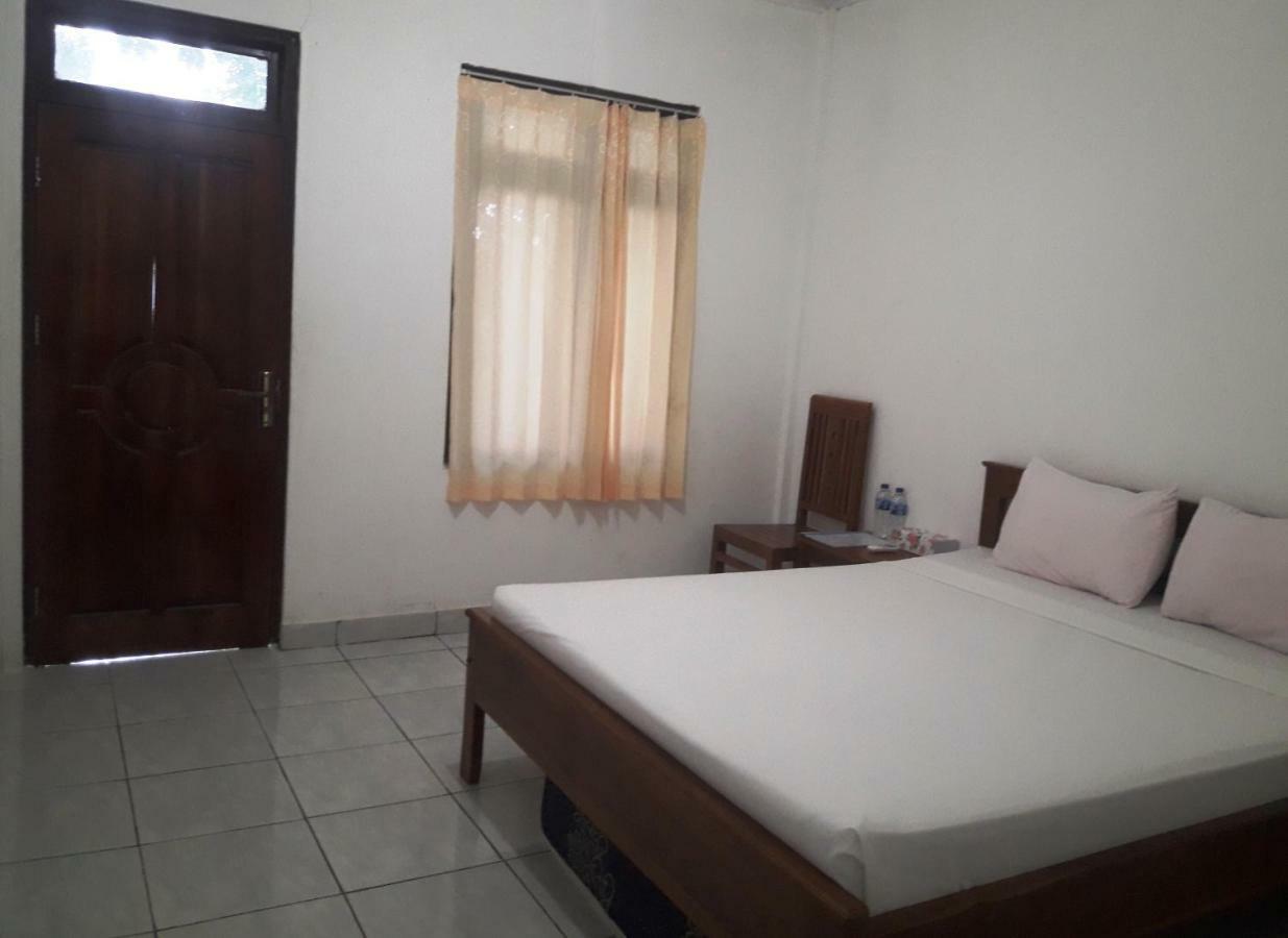 The Teuz B&B Labuan Bajo Eksteriør bilde