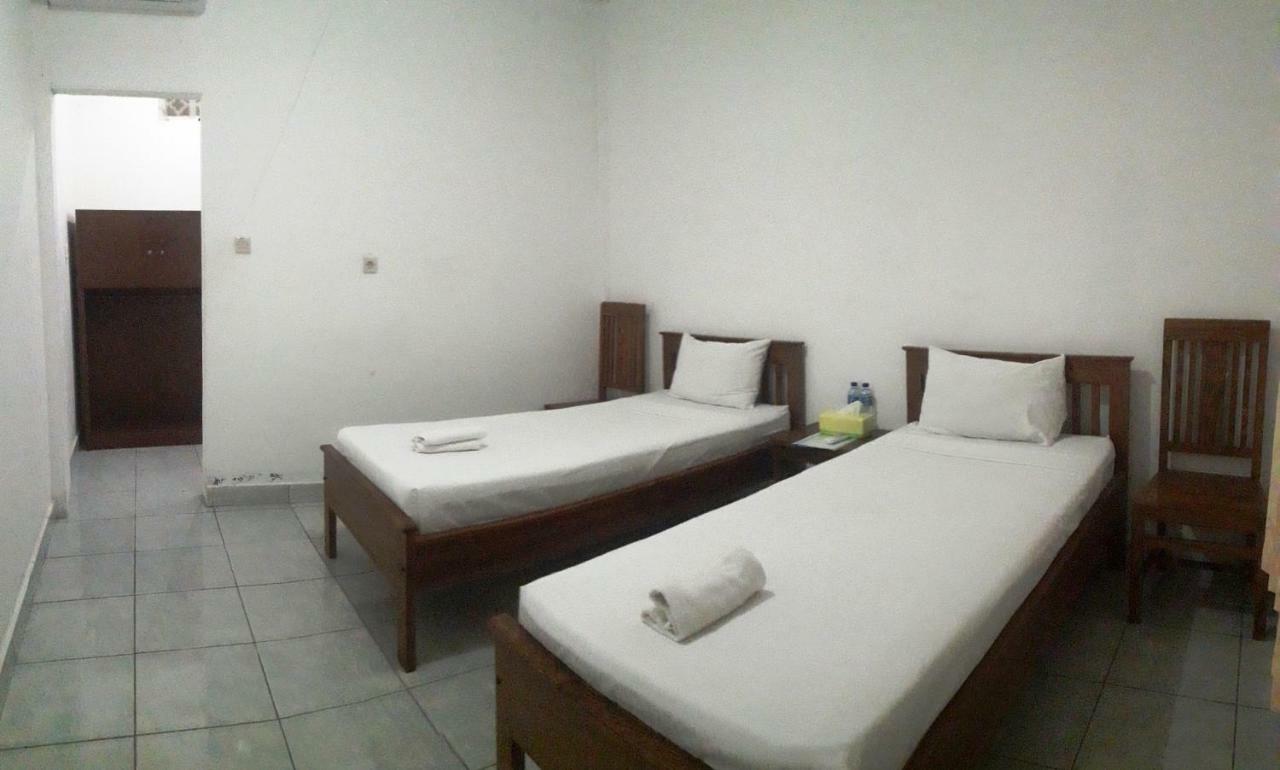 The Teuz B&B Labuan Bajo Eksteriør bilde