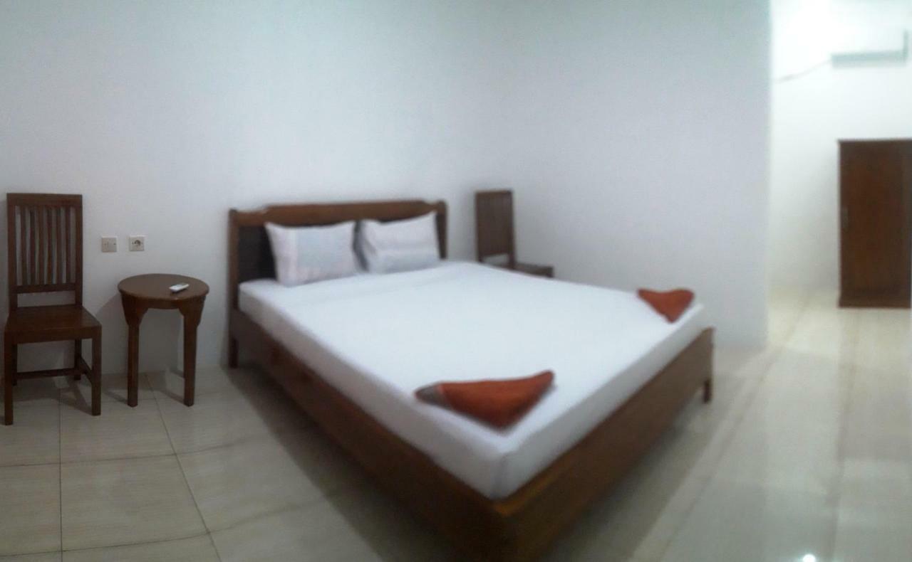 The Teuz B&B Labuan Bajo Eksteriør bilde